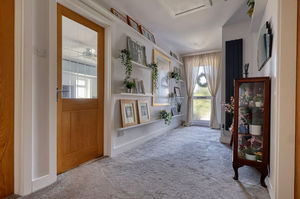 Entrance Hall- click for photo gallery